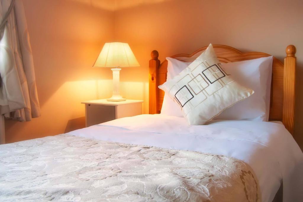 Mccarthy'S Lodge B&B Westport Phòng bức ảnh